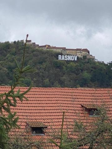 Pensiunea Casa Saxonia Rîşnov Екстериор снимка