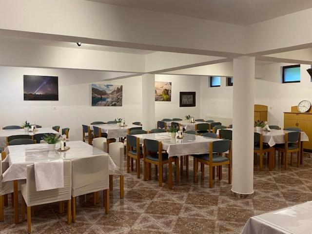 Pensiunea Casa Saxonia Rîşnov Екстериор снимка